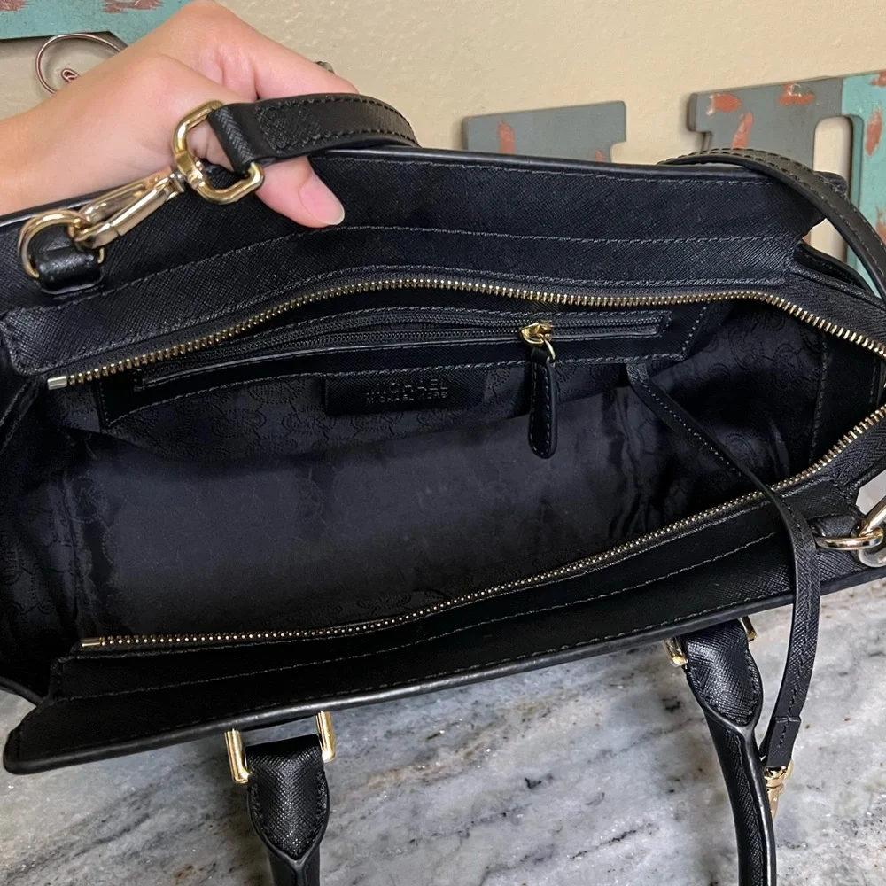 Michael Kors Selma Leather Satchel Bag with Wallet- Black.